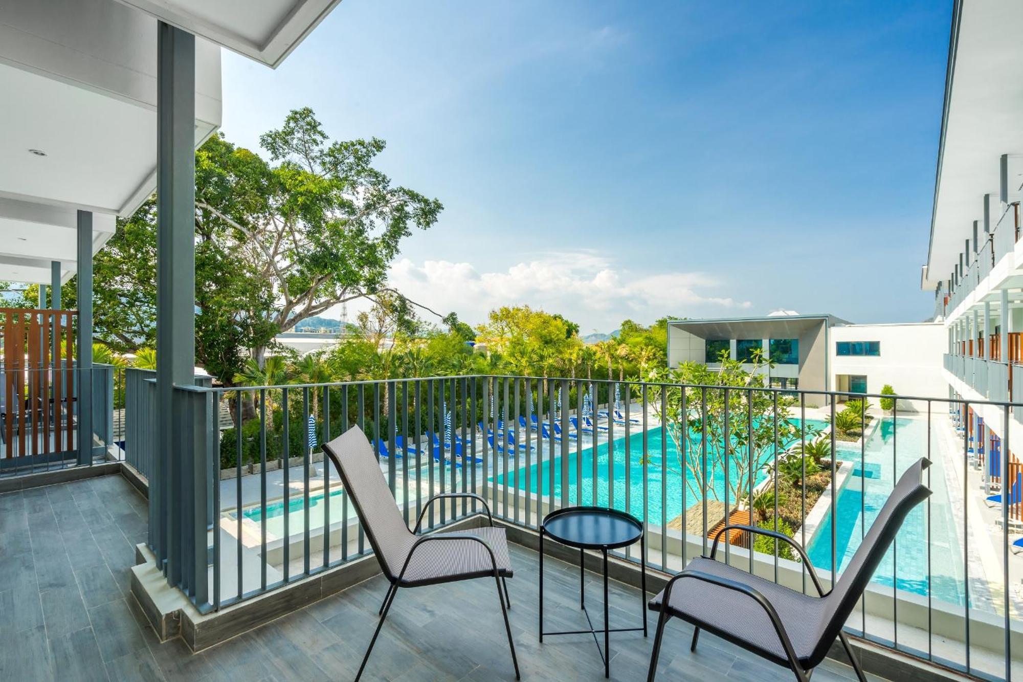 Deluxe Double or Twin Room Pool View,1307594209:JPEG