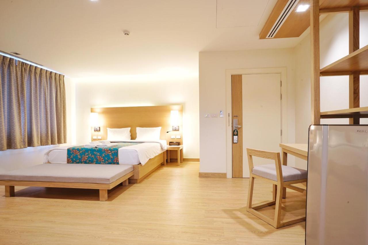 Deluxe Double Room Balcony,749615942:JPEG